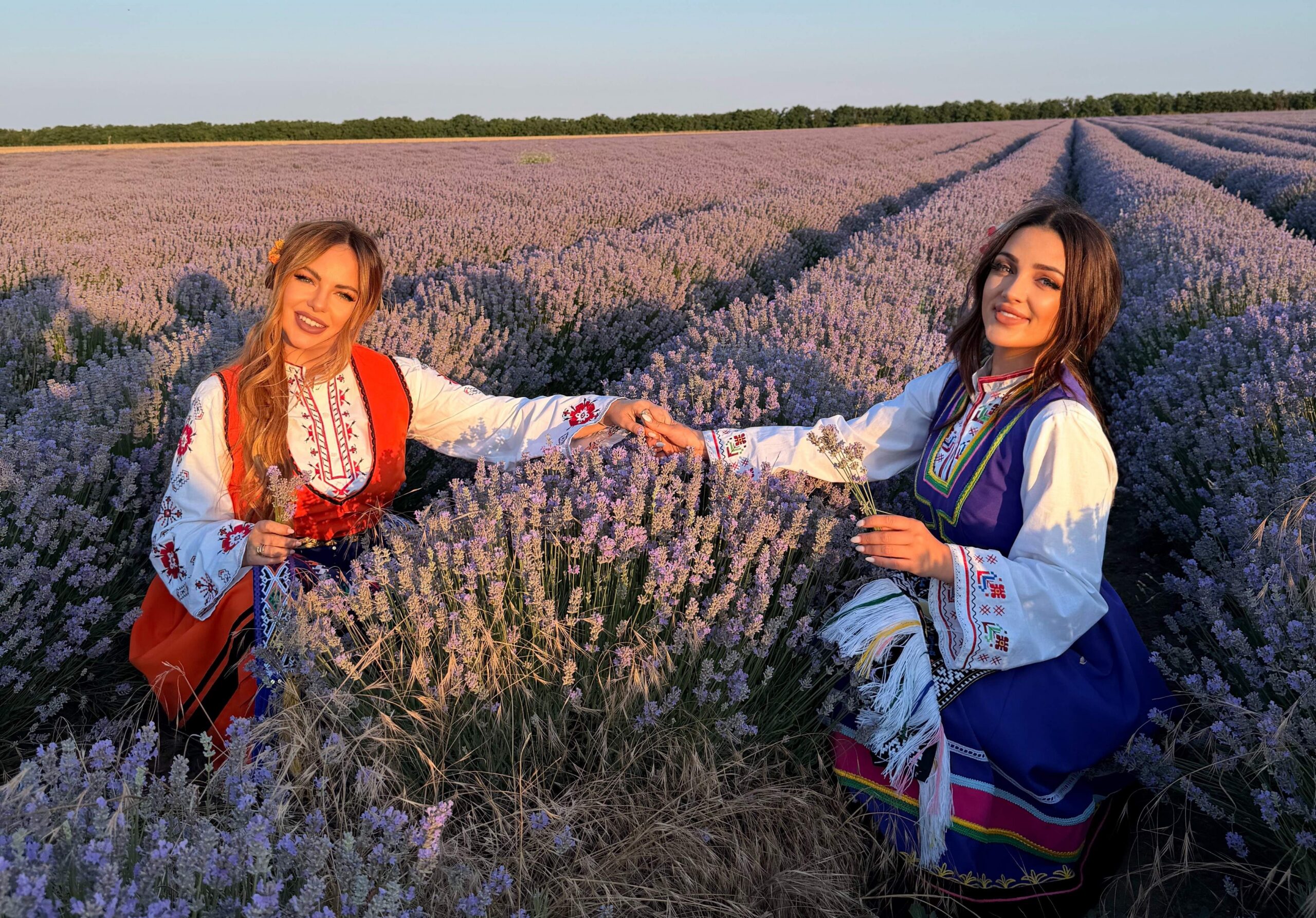 „Моми добруджанки“ – приятелство, музика и любов към фолклора